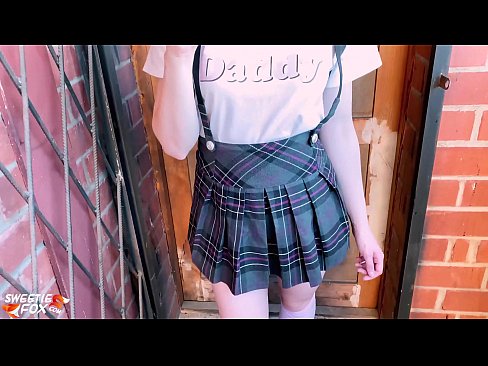 ❤️ Schoolgirl ດູດ dick ຂອງນາງເລິກແລະ fucks ແທນທີ່ຈະຫ້ອງຮຽນ. ️ ໜັງໂປ້ ທີ່ lo.xxxdl.ru ﹏